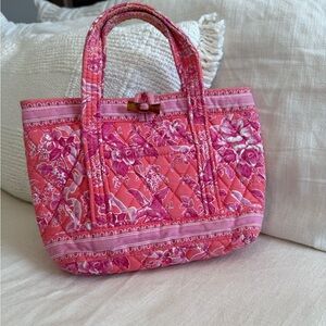 Vera Bradley 100% cotton retired Hope toile Floral coral Pink Quilted purse
